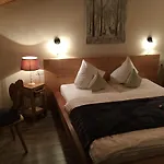 Zum Urviech -erwachsenenhotel- (adults Only) 호텔 2*