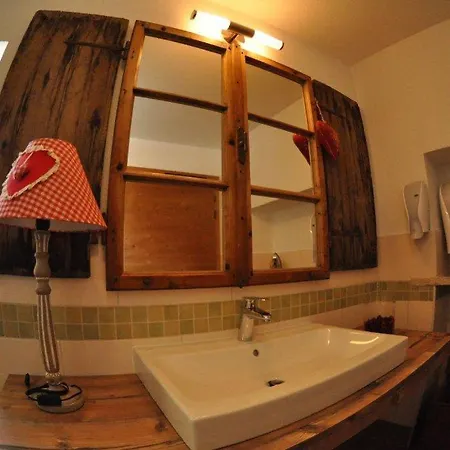 Zum Urviech -erwachsenenhotel- (adults Only) מלון